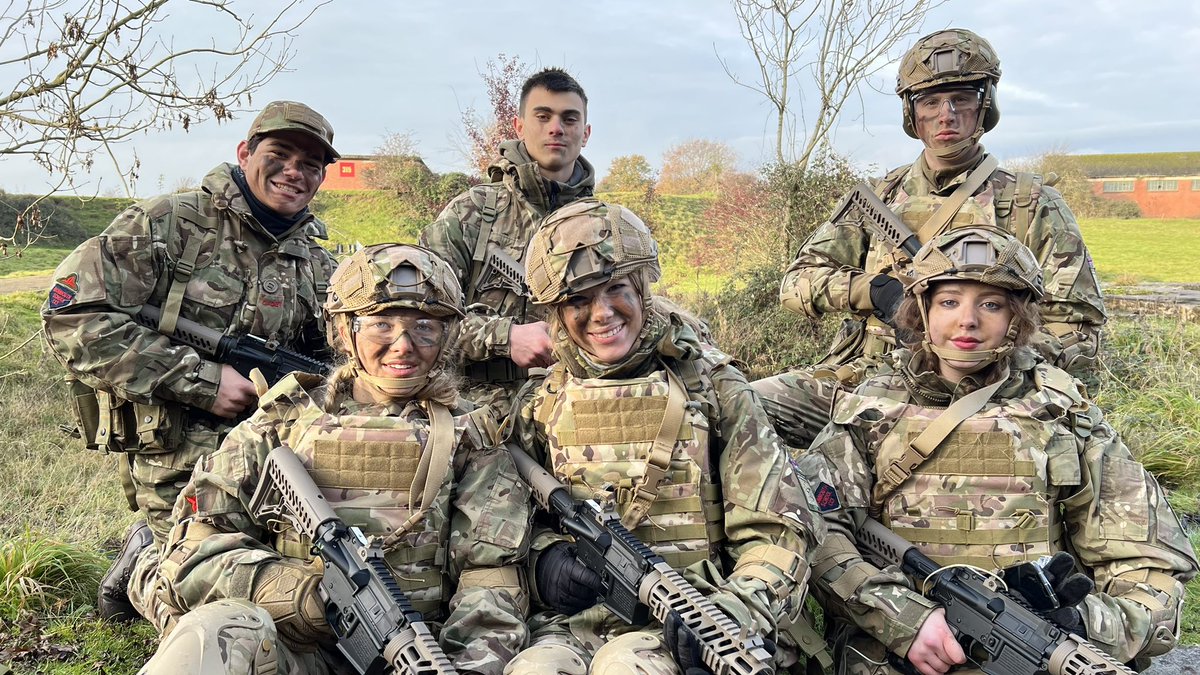 MonmouthCCF's tweet photo. Year 12 cadets are elevating their CCF training with dynamic room clearance exercises using paintball markers. It’s all about strategy, precision, and quick thinking in a high-energy environment! #CCFAdvanced #HabsCCF @HabsMonmouth https://t.co/4imnCVVWFS