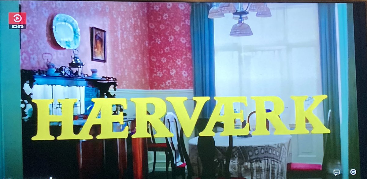 Det blev sent i nat. Kom træt hjem fra håndbold og opdagede, at Hærværk ligger på DRTV. Slå mig i nakken med et bræt og kald mig Poul Bundgaard. Han kører så meget med klatten i den film.