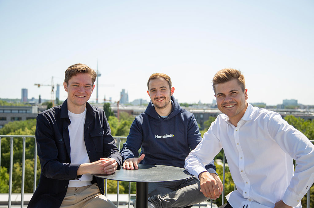 Dass das Internet für den  Einzelhandel auch eine Chance darstellt, haben die Gründer von HomeRide  erkannt. Sie entwickelten eine App, die lokale Geschäfte mit Kund*innen  vor Ort vernetzt.

➡️ Interview: hn-nrw.de/forschung/ausg…
