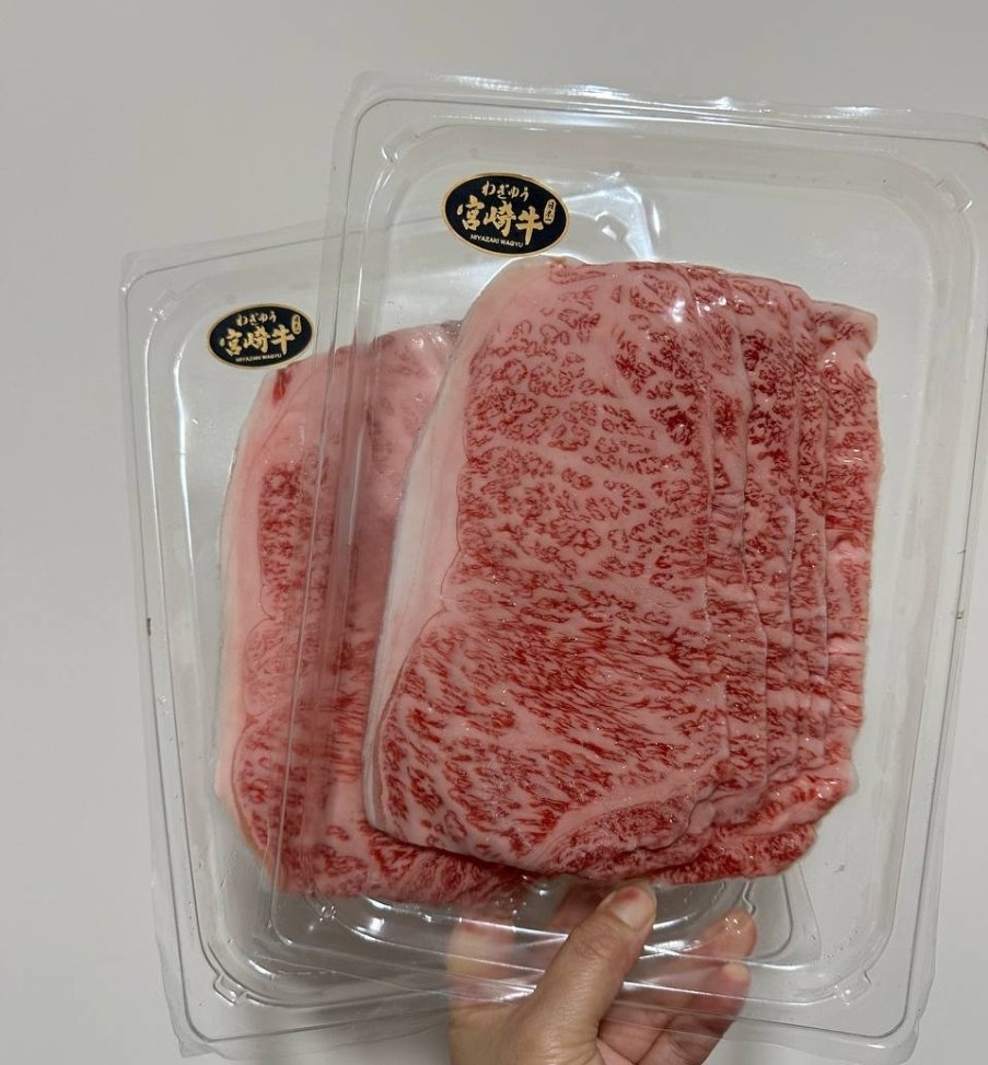 Fajoba1's tweet photo. #投稿 #圖片分享 #用家分享
=========================
#葵涌 - #葵興 - #光輝圍
#FrozenHunter
#凍肉 #火煱配料

黎緊做節打邊爐
係Frozen Hunter訂左靚貨💛
又和牛又韓牛🤪 正

Website: https://t.co/tQ8L6ZVuIy
FB:  Frozen Hunter
IG:  frozenxhunter
1/2 https://t.co/Ok9V0HF2l5