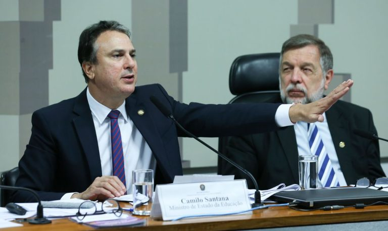 Paraibacombr's tweet photo. Ministério da Educação estuda fim dos cursos de licenciatura 100% EaD

https://t.co/AZfeYUwskA https://t.co/IgQ3A54tk6