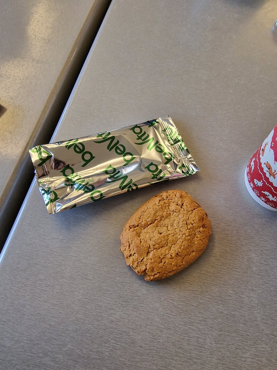 Marcuscoope's tweet photo. @belVita what's with the size? If you're going to rip us off atleast use smaller packaging so it's not wasted https://t.co/BTkk7fC0kv