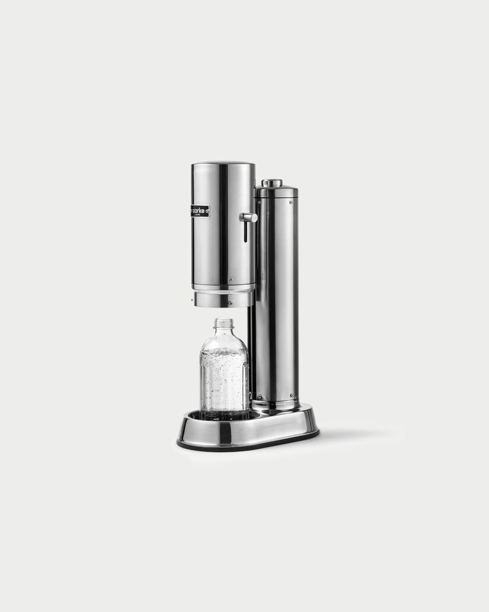 compendiumstore's tweet photo. Carbonator Pro - Stainless Steel x aarke.

The Pro features a smooth one-handed operation (finally) with its Push-to-Lock™ feature.

https://t.co/AWpYMZB4be https://t.co/NQykoDehwc