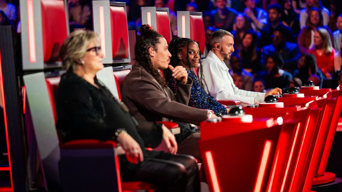 fanclubmentissa's tweet photo. Mentissa sera le 9 & 10 décembre à Liège pour les enregistrements de The Voice Belgique saison 11 des duels.
#mentissa #thevoicebelgique #coach #teamthevoicebelgique #hatik #christophewillem #bjscott #liege https://t.co/tS97B1x5Ef