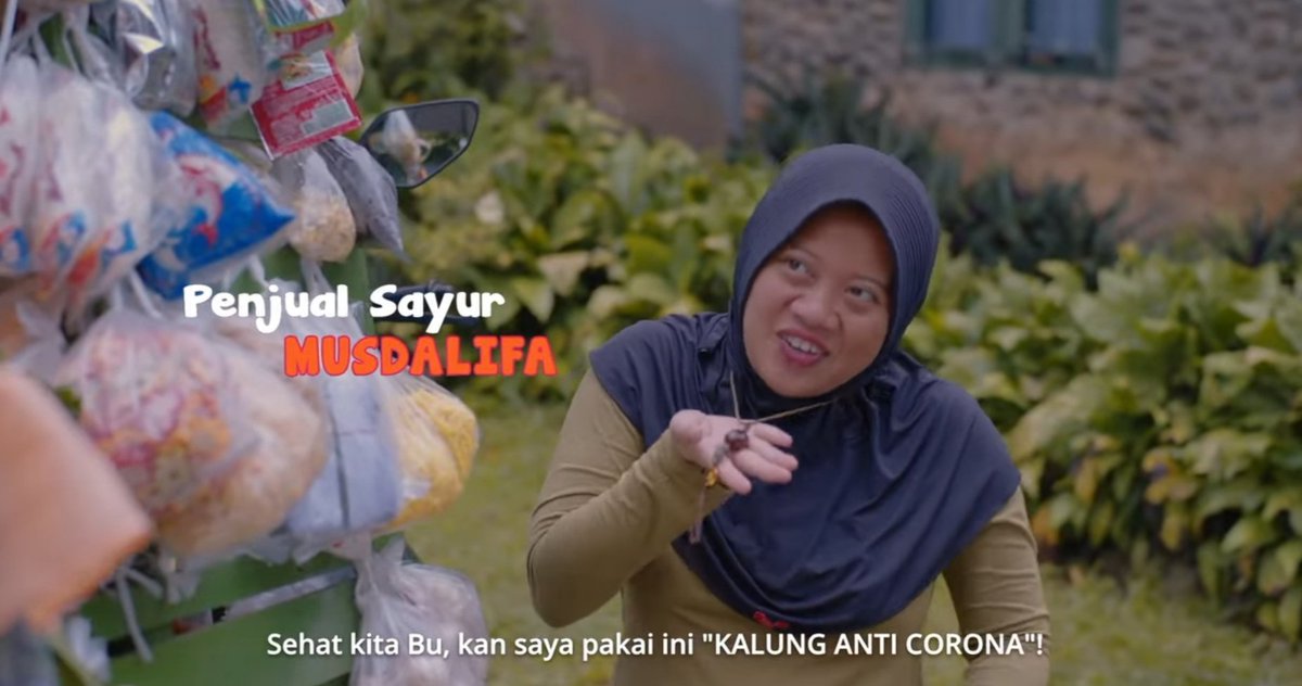 HabisNontonFilm's tweet photo. Bu Tejo is back! 
Kali ini belio bareng rombongan rempongnya ke Jakarta buat ketemu calon besan. Perjalanan di bisnya aja kliatan seru.

Sepertinya film ini gak berhubungan sama TILIK The Series deh. Cek trailernya di bawah 👇 https://t.co/jnvDCR0P6O