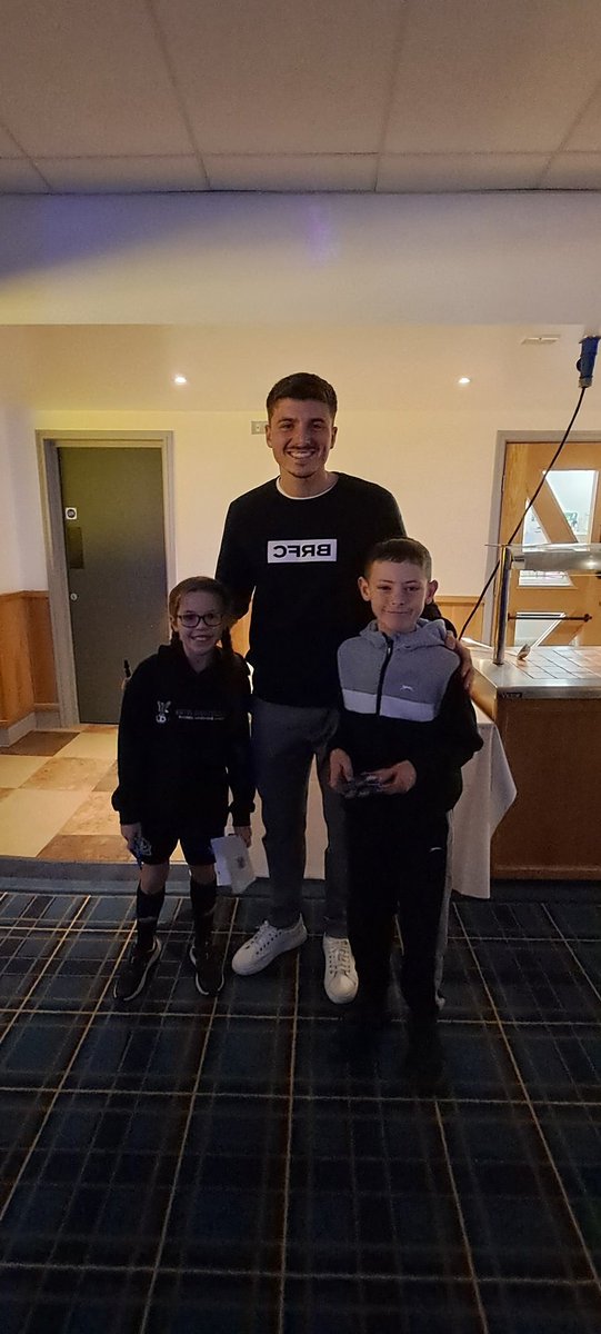 StephanieNight6's tweet photo. We don't get away from the Farm much at Christmas however last night we attended the #onerovers Christmas party. Farmer Thomas &amp; Farmer Katie had a blast meeting some of their favourite playe2happy kids @Footy_Fits @AdamWharton10 @arnorsigurdsson @Rovers @RoversWFC @Helen_Seed https://t.co/Uwbkv2Gh3I