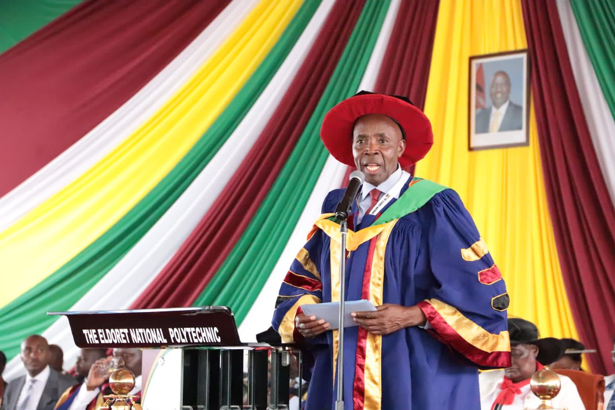 tenpKE's tweet photo. The Chief Guest, CS Education Hon. Ezekiel Machagu during his 18th Graduation Speech.
#18thGraduation https://t.co/cbgcX4nbws