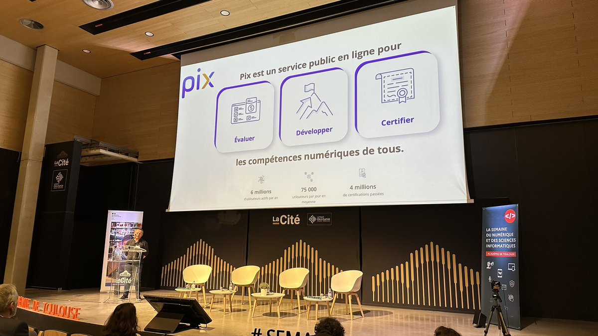 DaneTlse's tweet photo. @Pix_officiel présent aujourd’hui pour présenter le travail national sur les compétences numériques transversales et professionnelles. 
@fxmaisier @BenjaminMarteau #SemaineNSI https://t.co/wL0QI7K7PK