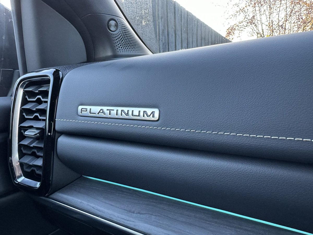 Thoroughly enjoying today’s 300-mile hike to the North 💪