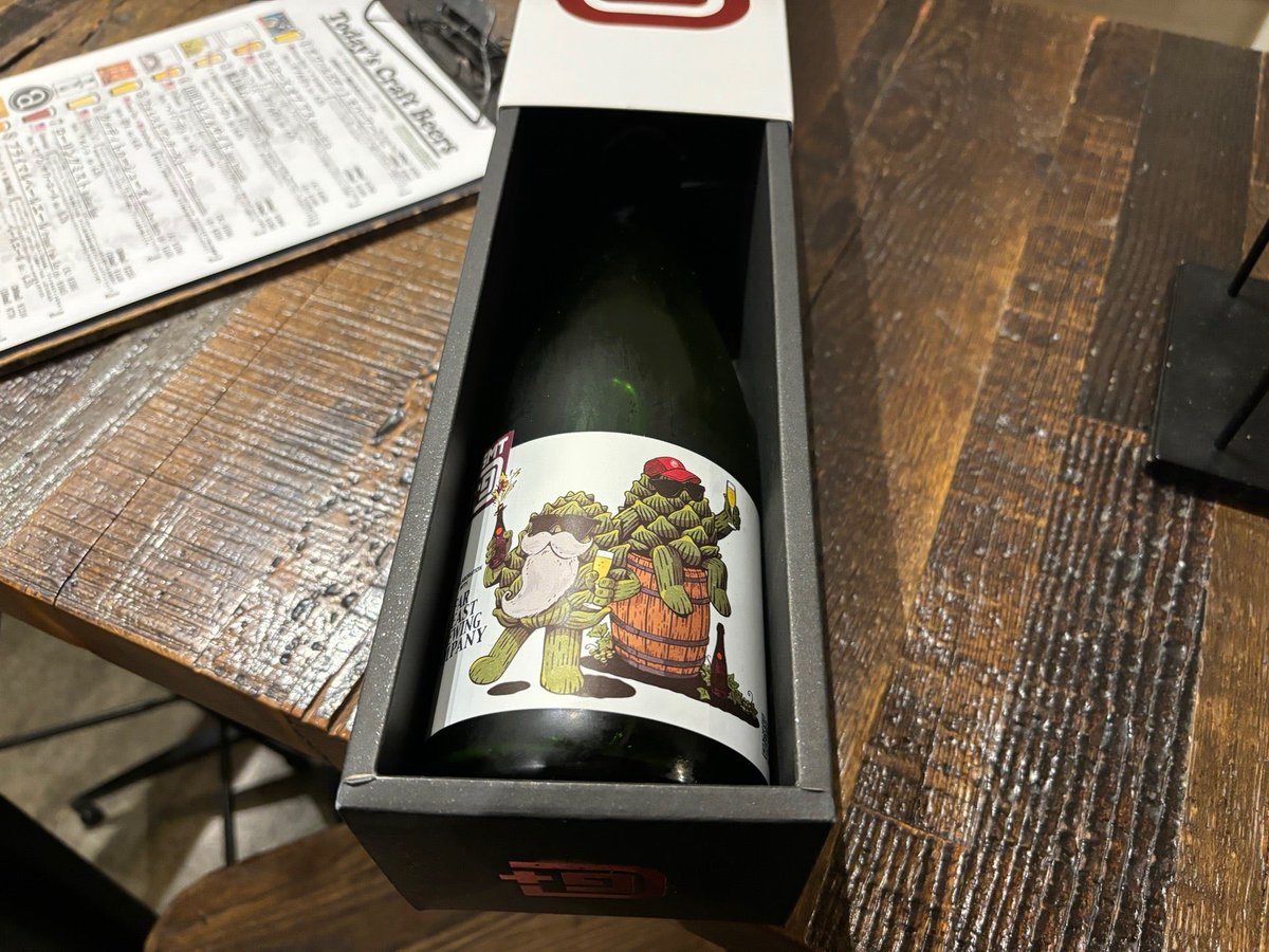 cpacisaconj's tweet photo. 【事後報告】 #CraftBeer #静岡 #wcb #westcoastbrewing #ウエストコーストブルーイング #gmtplusnine #gmtplus9 #山梨 #faryeastbrewing #offtrail #collaborationbrew #Evolution #高田馬場 #高田馬場ビール食堂 購入😆。
(@ 高田馬場ビール食堂 in 新宿区, Tōkyō) https://t.co/8Tg838MIKL https://t.co/oaUuzq6sk9