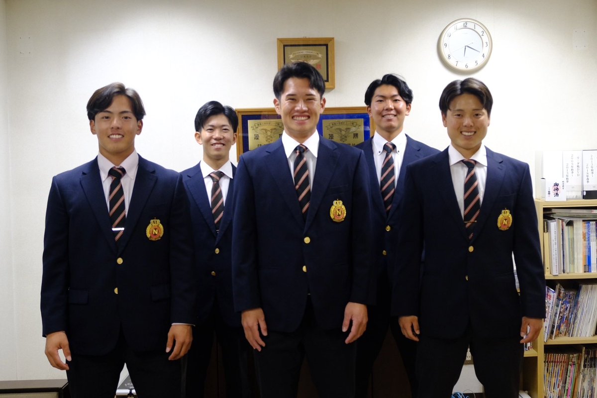 _NUbaseball's tweet photo. 【2024年度 新幹部発表】

〈主将〉
橘田陸斗(山梨学院：3年)

〈副将〉
角田勇斗(習志野：3年)
山内翔太(習志野：3年)
大山和泉(宮崎日大：2年)

〈主務〉
上原遼太郎(桐蔭学園：3年)

※写真左から
山内、上原、橘田、大山、角田 https://t.co/QpZ9mm1e7r