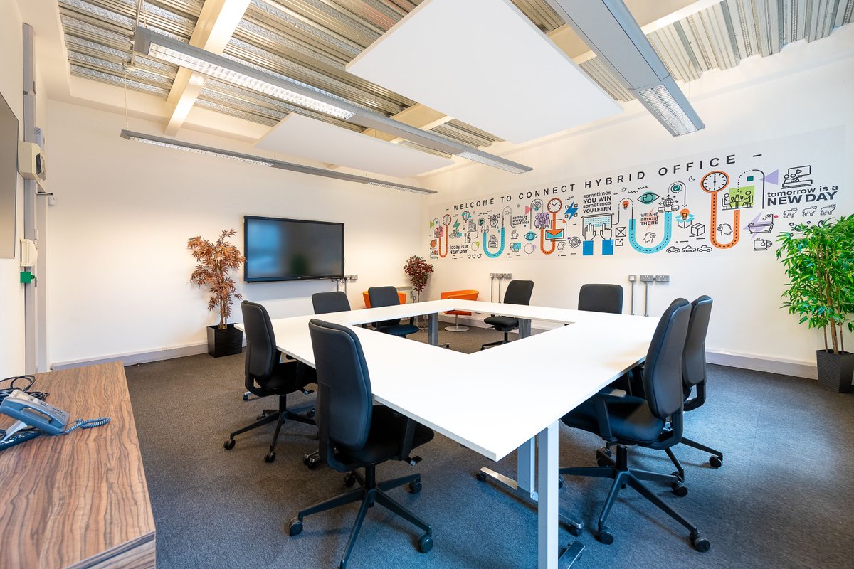 ConnectDerby's tweet image. Celebrate the #festive season with @ConnectDerby’s exclusive #SeasonsGreetings offer! Work from our #hotdesking facilities at five #workspaces across #Derby for just £5 a day! Book at buff.ly/2vx7F2d and select Daily Desk. Offer ends 22/12/23.