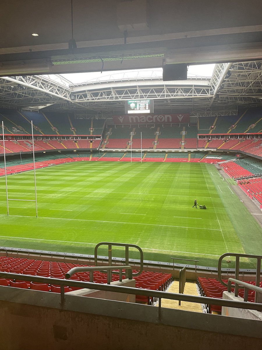 Joe_Davies101's tweet photo. Stage is set π
Best of luck to @Bdsru15s and @MMADACADEMY today in the #DewarShieldFinal
Also to @LlandoveryColPE in the Menβs and Womenβs U18s National Schools and Colleges finals π
#WestWalesRugby https://t.co/6fRe2SOAZB