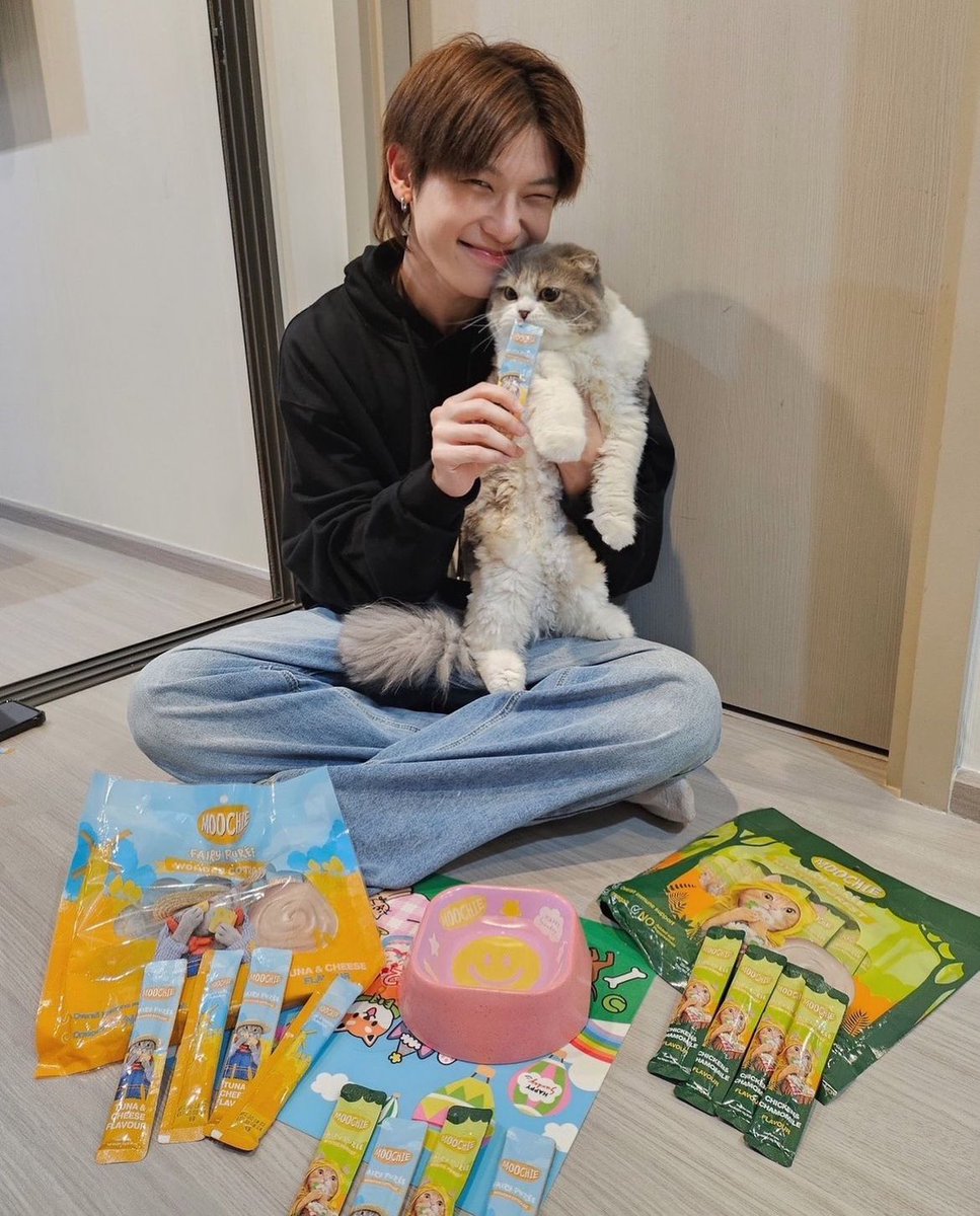 mbiw_'s tweet photo. อาหารแมวเข้ายัยแมวด้วย🥺🐈🤲🏻
น่ารักสุบๆ ไม่รู้จะเอ็นดูใครก่อนดี น้องโร้ดกินเปียกๆมั้ยคั้บ หม่ามี๊ซื้อห้ายย
#ออฟโรด #offroadKTP
#Moochie #CompleteBalance #SuperFood #เป็นมากกว่าให้มากกว่า https://t.co/xCz1tdBU4n