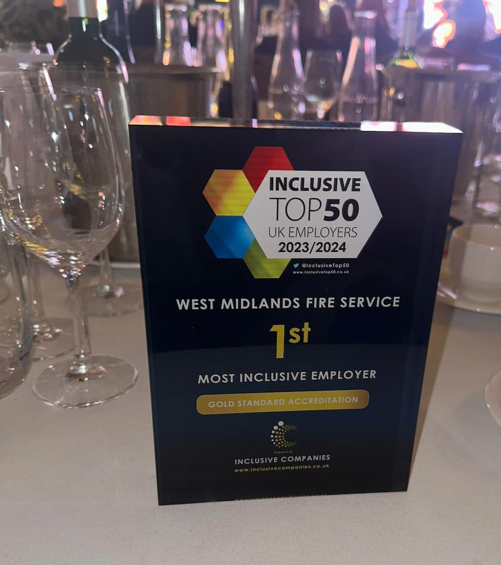 🏆🎉 Big news! For the 2nd year running, West Midlands Fire Service is the UK's Most Inclusive Employer in @InclusiveTop50! A testament to our commitment to #Diversity, #Inclusion, and #Equality. Read more: wmfs.link/3GrfKqB #WeAreWMFS #InclusiveWorkplace 🚒🌈