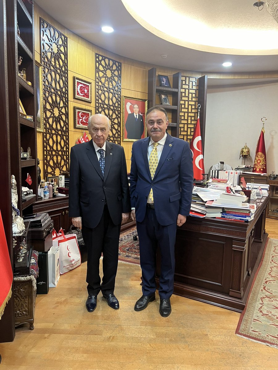 Yalcincolakmhp's tweet photo. MHP Genel Merkezimize giderek 31 Mart 2024 tarihinde yapılacak olan Mahalli İdareler Seçimleri İçin Refahiye Belediye Başkan Aday Adaylığı başvurumu gerçekleştirdim.
Rabbim hayırlı eylesin.

Din,dil,ırk,ayrımı gözetmeyen  bir anlayışla toplumun her kesimini kucaklayan Ahlak ve fazilet kuralları içinde bölen değil birleştiren uyumlu bir yönetim anlayışı ile  çıktığımız bu yolda herkesi aynı çatı altında buluşmaya davet ediyorum. Herşey REFAHİYE için  🇹🇷🇹🇷🇹🇷