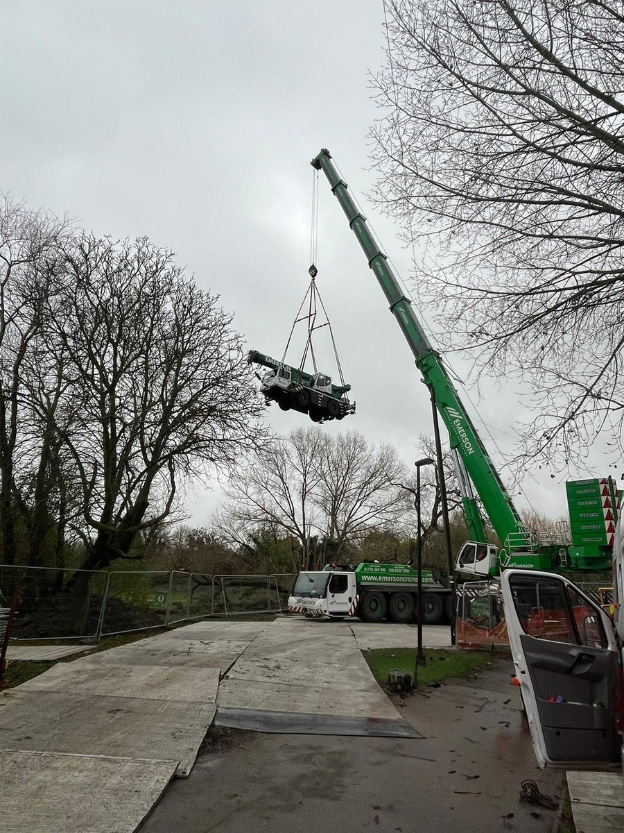 EmersonHire's tweet photo. 🚧 Who needs bridges when you have cranes lifting cranes?! 😄
We'll go to great heights (literally!) to get the job done. 
Ever seen anything like this before? Share your thoughts!
#Craneception #BridgeStruggles #EmersonCranes #CraneAdventures #CraneLife #ConstructionFun 🚁🏗🏰💪 https://t.co/xlQbRYwvAT