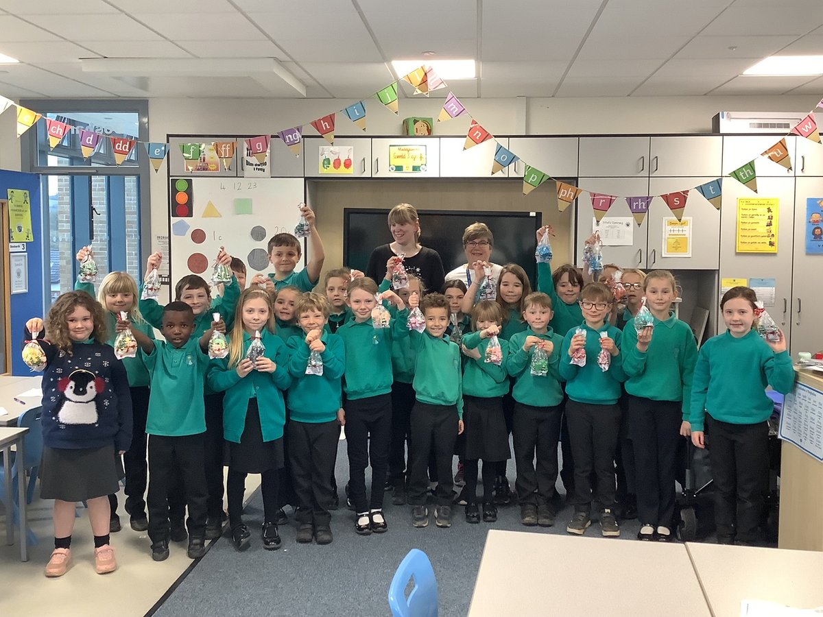 Our small enterprise, 'Bubble & Fizz', visited Ysgol Llangadog to help the children in year 3 & 4 make Christmas soaps. They all made some fabulous soaps to take home with them. Everyone had a wonderful time and enjoyed learning a new craft. #learningbydoing #LearningTogether