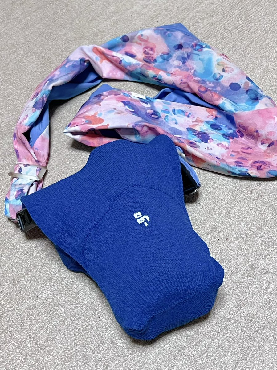 balmyco's tweet photo. カメラカバーを新調しました!!
こんなのが欲しかった!!
このまま下げて歩いてもいいし、リュックの中でさくらスリングで巻いてもいいし、何より可愛い🩷
レンズ用も欲しくなってる😆✨
#アンドゴー #_go
#めっちゃ伸びるパッキングニット https://t.co/CVzkqDnTc8