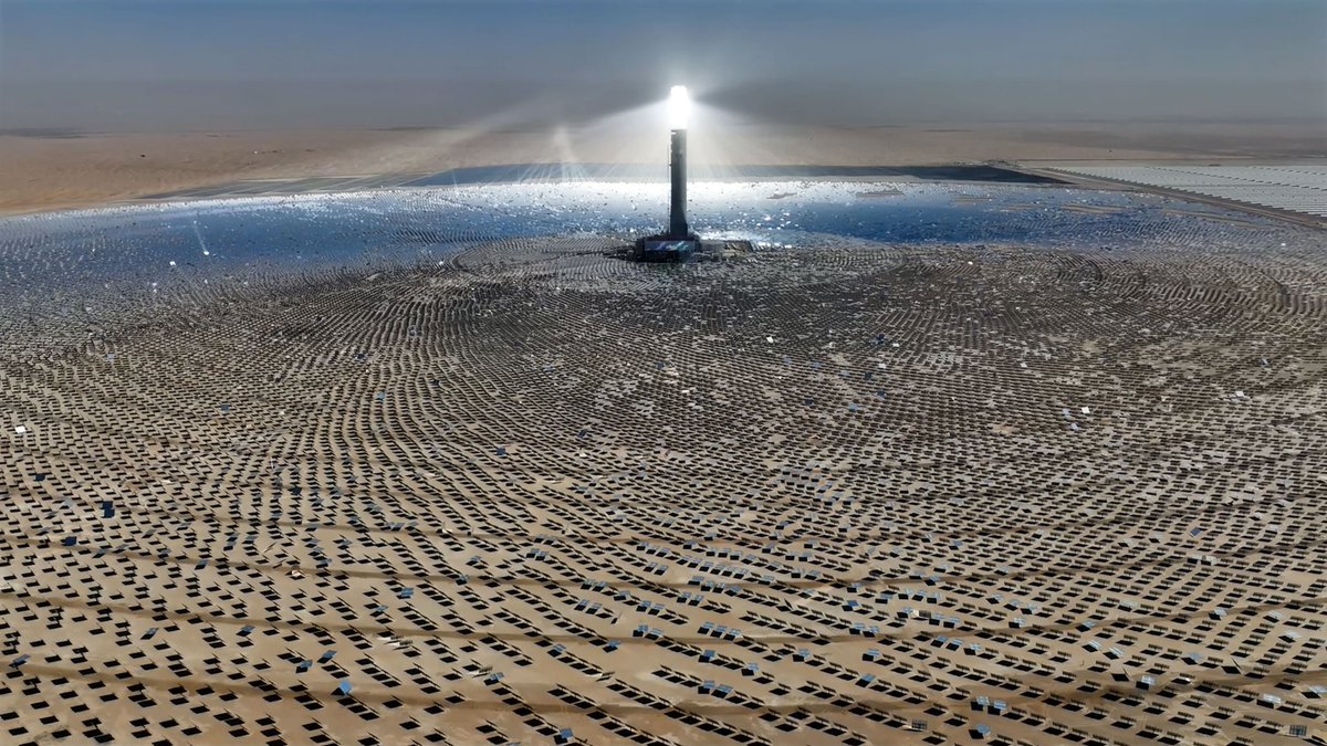 أطلقنا بحمدالله أكبر مشروع للطاقة الشمسية المركزة والطاقة الكهروضوئية في العالم في دبي .. المشروع يمتد على مساحة 44 كم مربع وبتكلفة تتجاوز 15 مليار درهم ويضم أعلى برج للطاقة الشمسية المركزة في العالم على ارتفاع 263 متر ويضم أيضا أكبر سعة تخزينية للطاقة الحرارية في العالم ..…