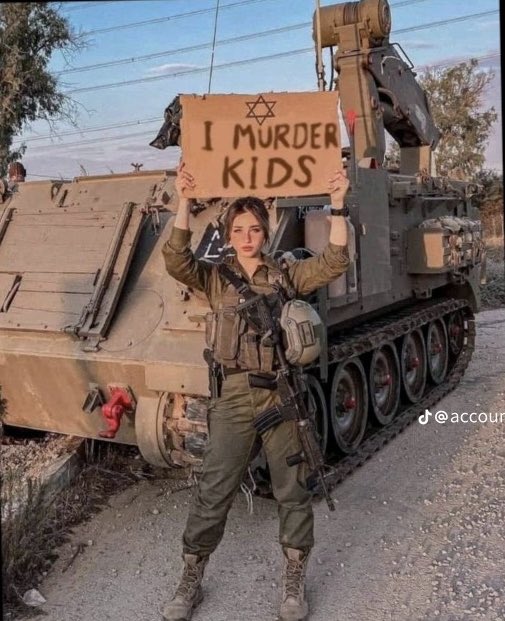 'Israeli soldier brazenly stands in front of a tank holding a sign saying, 'I kill children.' This blatant admission goes unnoticed by Western leaders and their deceitful media. #GazaChildren #MediaSilence #HumanRightsViolation'

🇵🇸 #IsraelTerrorists #طوفان_الاقصى #FreePalestine…