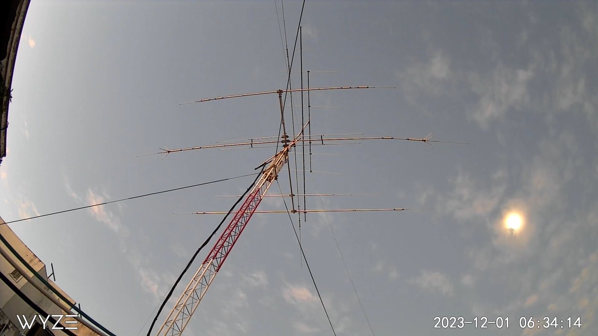 Hello Onliners! It is with deep sadness that I inform you that I’m pausing my YT and ham activities for a while, to attend personal matters. You’ll occasionally will see/hear me on the air. 73 de Santiago HI8O + KB8SM