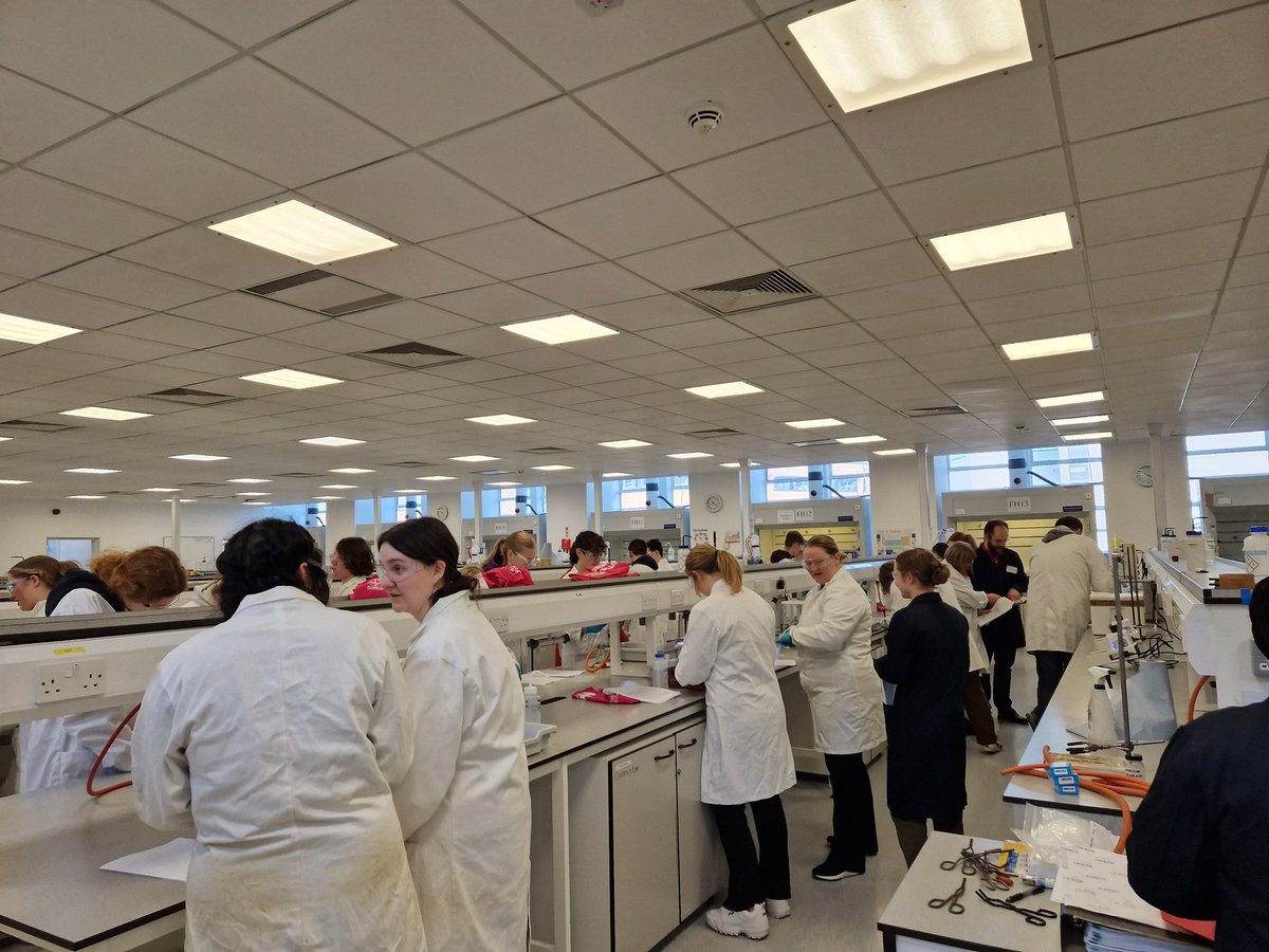 UofG Chemistry Outreach Group (@uofgcog) on Twitter photo A great day hosting an Advanced Higher synthesis and spectroscopy workshop <a href="/UofGChem/">University of Glasgow Chemistry</a>. Thanks to all the pupils who attended A great day hosting an Advanced Higher synthesis and spectroscopy workshop <a href="/UofGChem/">University of Glasgow Chemistry</a>. Thanks to all the pupils who attended