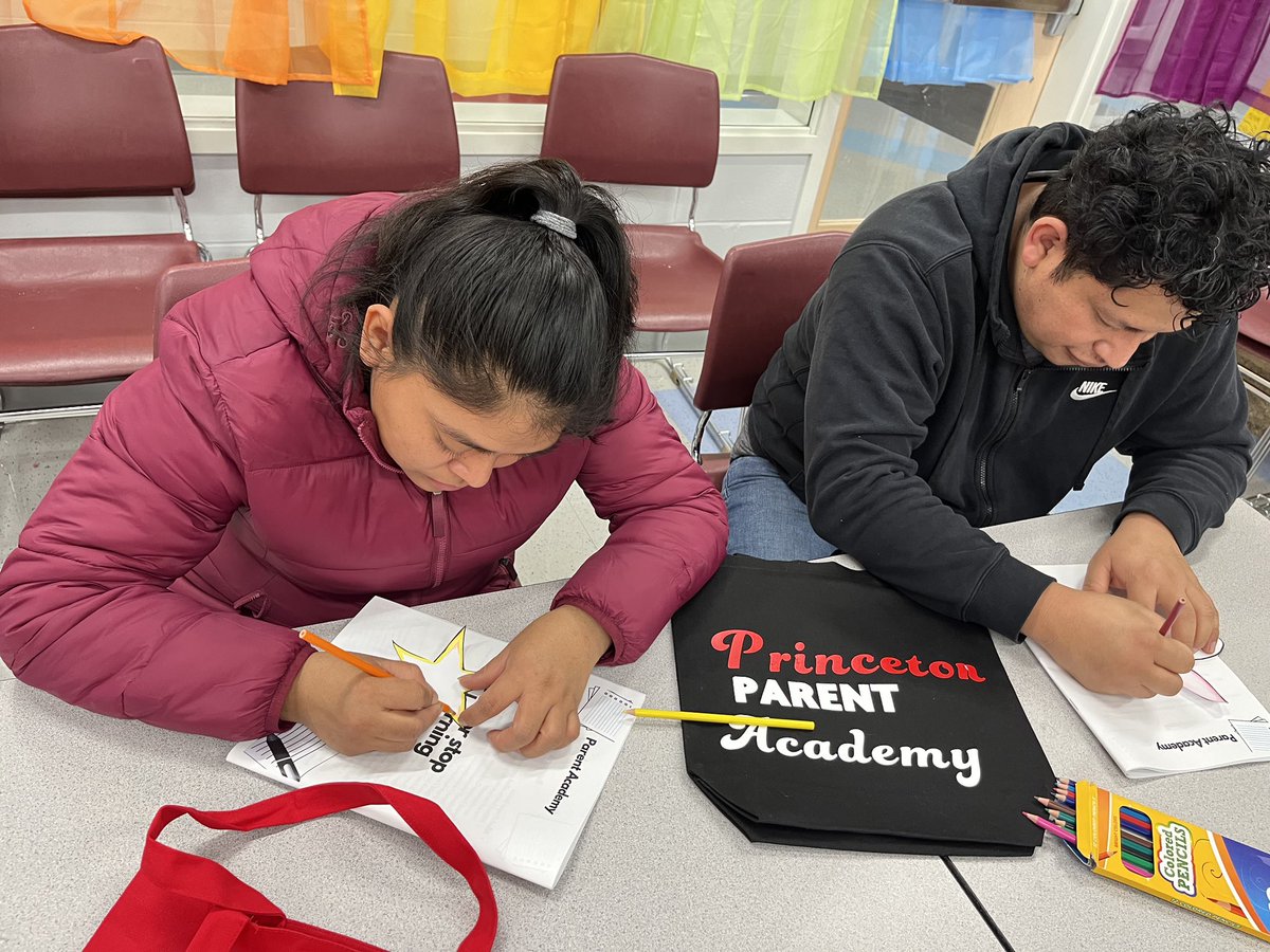 PCSDViking's tweet image. During the Parent Academy being held at Sharonville Elementary School, parents enjoyed participating in a “Draw Me In” activity for #isw2023 / #InclusiveSchoolsWeek 

#vikingdiff #AAGV