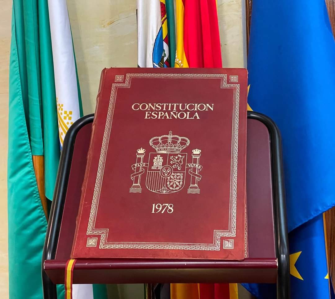 📜‼️ Feliz día de la Constitución ‼️🇪🇸

📖 1978-2023🇪🇸

#DíadelaConstitución #ConstituciónEspañola #6dediciembre