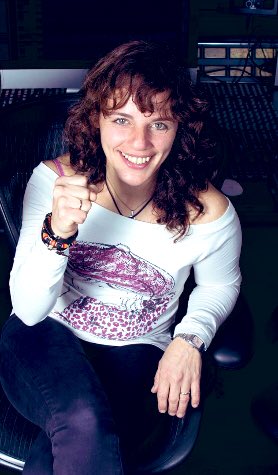 dsegoviaoficial's tweet image. “Derecho a Boxear”
Enhorabuena a todos por el excelente trabajo realizado hacia la carrera, superación, logros y reconocimientos de “Maria Jesus Rosa” 1ª #boxeadora española que conquistó Europa y el Mundo

PUEDES VERLO EN #Movistar
#derechoaboxear #mujerluchadora #boxeofemenino