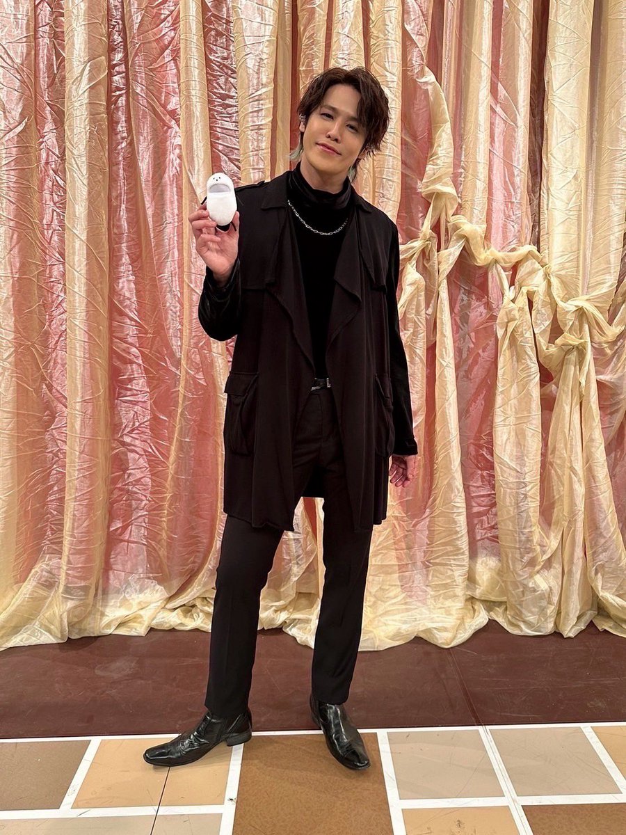 GAqWqy_acAATWD_.jpg?format=jpg