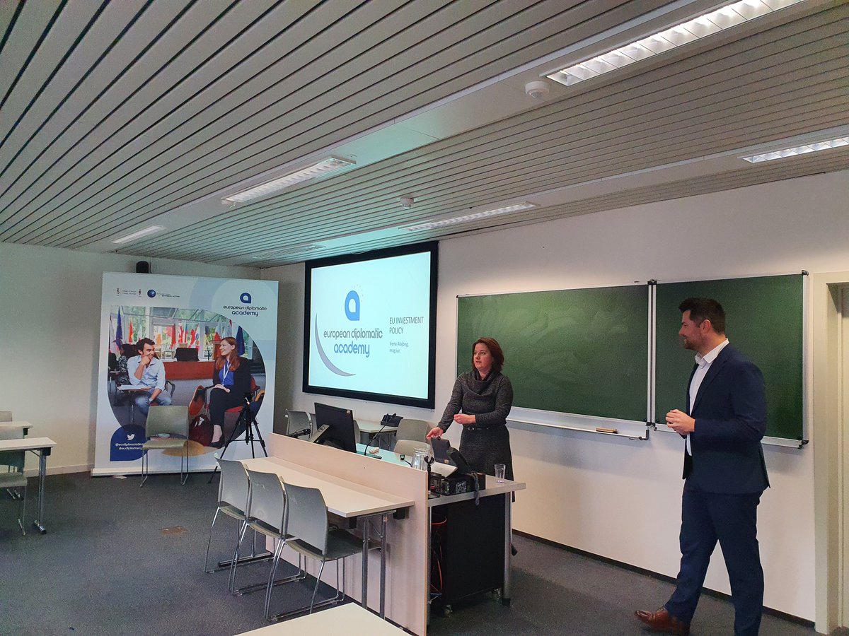Thank you @irenaalajbeg from @MVEP_hr for sharing your expertise in EU investment policy with the European Diplomatic Academy. Our 🇭🇷 participant @markokomsoHR introduced the session! #EUDiplomacy