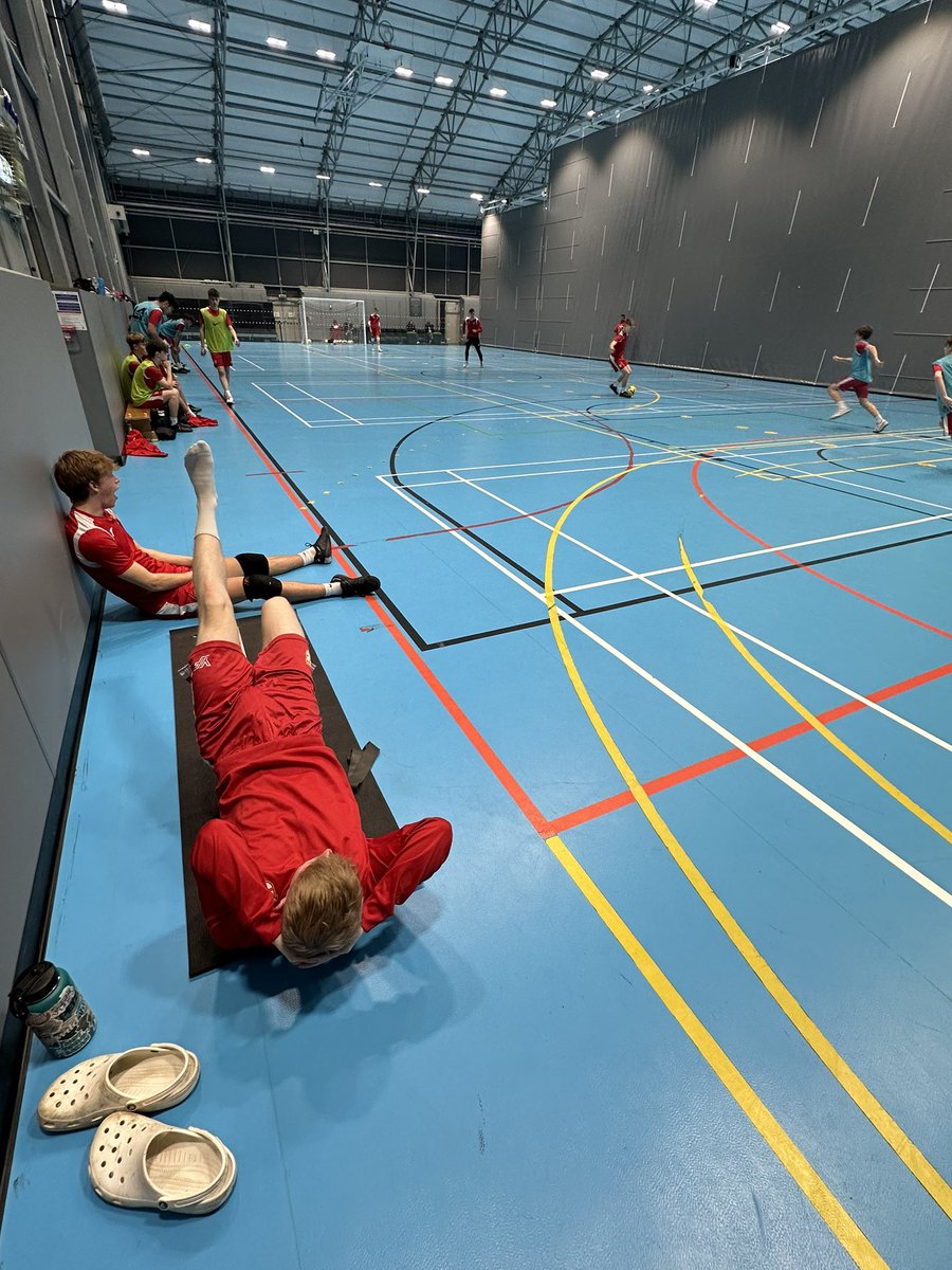 Mobility, muscle control and plyometric work for the academy and senior players at <a href="/YorkFutsal/">York Futsal VIKINGS</a> 

Great to see one of our senior players leading the academy mobility work, and injured athletes coming to training sessions for rehab work 💪🏼