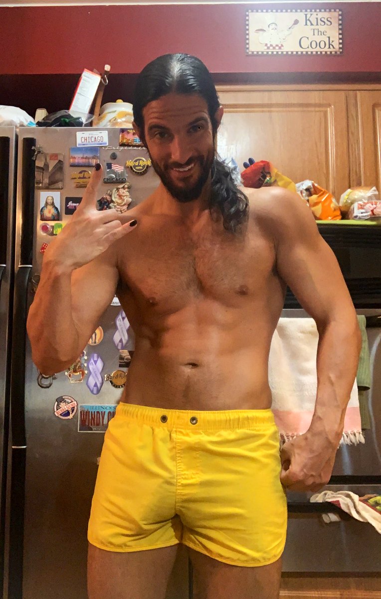 Jesuscooks1111's tweet photo. Come see what’s coming in the kitchen ❤️✨🥩🍆🍑❤️✨
#sexychefs #sexychef #bulge #bulges #manbun #beard #beardedgay #Gay #bi #zaddy #top #vers #underwear #hung #bbc #dong #MeatPacking https://t.co/53Lrdie875
