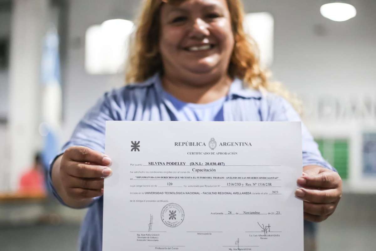 ¡Felicitaciones a todas las compañeras diplomadas de esta primera cohorte!

#MujeresSindicalistas 
#Diplomatura

<a href="/CFTArgentina/">La Corriente Federal</a> <a href="/utnfra/">UTN Avellaneda</a> <a href="/TrabajoPBA/">Trabajo PBA</a> <a href="/iaetes_/">IAETES</a> <a href="/CONICETDialoga/">CONICET Dialoga</a> <a href="/educaraorg/">Fundación Educara</a>