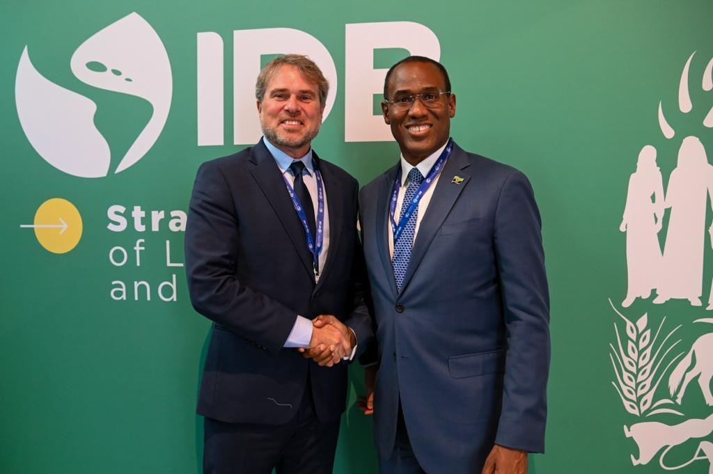 I had the opportunity to catch up with James Scriven at #COP28. James is the CEO of IDB Invest which is the private sector arm of the Inter American Development Bank. 

IDB Invest finances for impact, and stewards over US$8 billion annually in on balance sheet loan commitments,