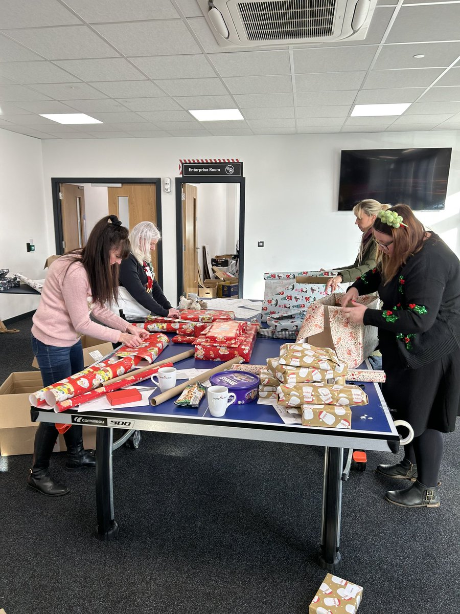Mike Blower (@mikeblower) on Twitter photo Team day of Xmas present wrapping for some of our families in Leigh. The REACH service in action #teamwigan <a href="/WiganCouncil/">Wigan Council</a> Team day of Xmas present wrapping for some of our families in Leigh. The REACH service in action #teamwigan <a href="/WiganCouncil/">Wigan Council</a>