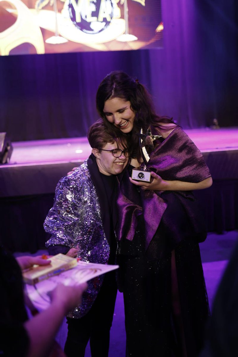 SaraMartinOffic's tweet photo. I won my first award last Sunday — YEA for Best Young Actress in a Short Film. 

Oh what a night… I’m speechless. I’m so thankful for everything that’s been happening in my life lately. Thanks for the opportunity @YEAAWARDS and for letting be a presenter as well. So honored.❤️🌟 https://t.co/35VoQLPsYO