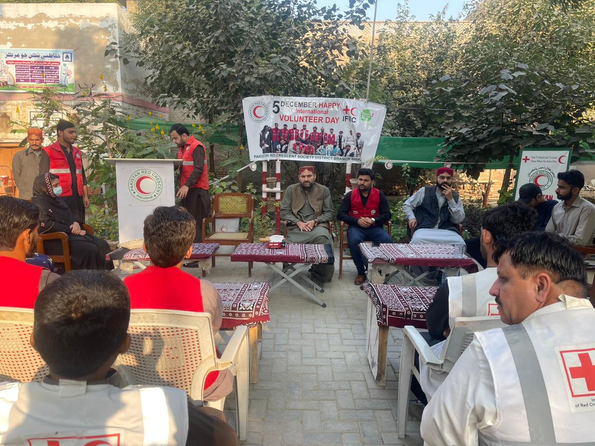 prcsindh's tweet image. The staff and volunteers of the Pakistan Red Crescent Society District Branch in Shikarpur celebrated International Volunteers Day at the PRCS office.

#prcsindh