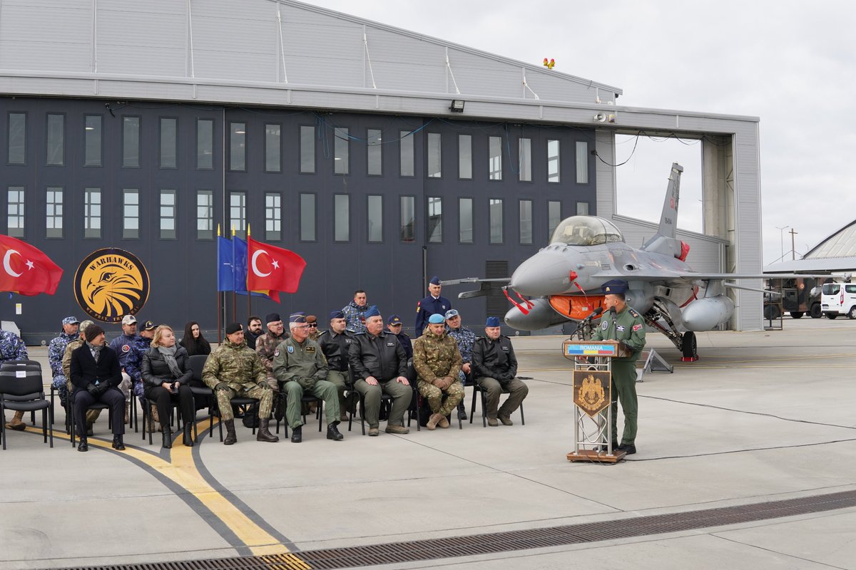 Four 🇹🇷 F-16 fighter jets will fly alongside 🇷🇴 & 🇩🇪 jets to safeguard #NATO airspace in Black Sea region, as a part of the enhanced Air Policing out of Borcea Air Base, in Romania 🇷🇴 Read more: ac.nato.int/archive/2023/T… & ac.nato.int/archive/2023/T… #SecuringTheSkies