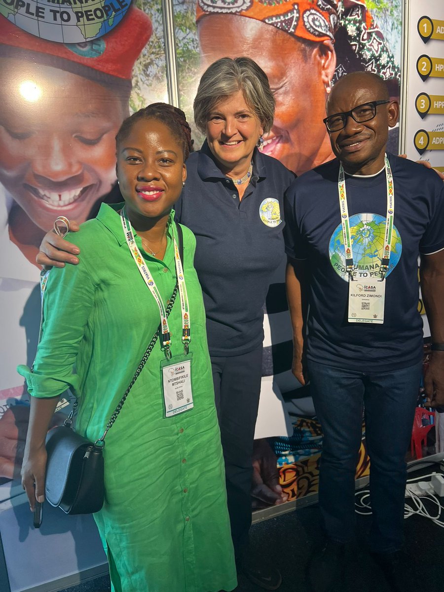 HumanaHPP's tweet image. #HappeningNow #ICASA2023 

Humana People to People meeting with Chief Executive Officer (CEO) Dr. Ntombifikile Mtshali of Shout It Now - Building Partnerships for an AIDS Free Generation! 

#EndsAIDS #SDG3 #UNAIDS959595