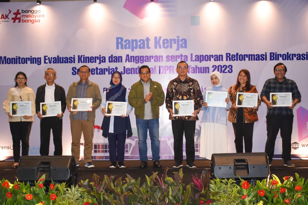 DPR_RI's tweet photo. Rapat Kerja Monitoring Evaluasi Kinerja dan Anggaran serta Laporan Reformasi Birokrasi Sekretariat Jenderal DPR RI Tahun 2023, di Dago, Bandung, Jawa Barat, Selasa (5/12/2023).
#SetjenDPR https://t.co/fsW61ttVUd