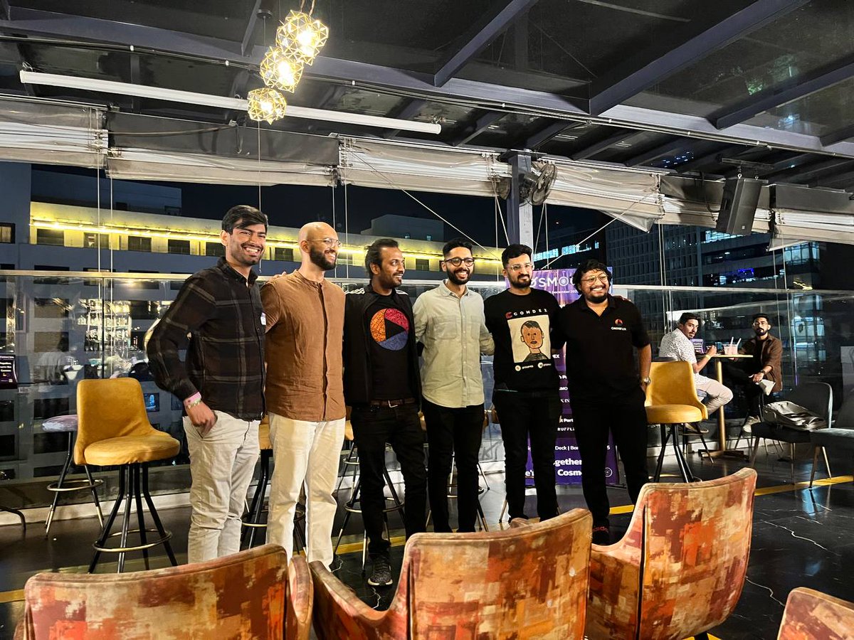 hypersignchain's tweet photo. 🎊 What a show it was, all #cosmos projects under one roof ⚛️

Thanks for making it happen @CosmoconHQ, @osmosis, @agoric, @Fetch_ai, @OmniFlixNetwork, @ComdexOfficial &amp; @leap_cosmos!

Panel's standout: "We all represent Cosmos first, then our projects."

📸 #CosmoCon https://t.co/9z7kLDUGBy