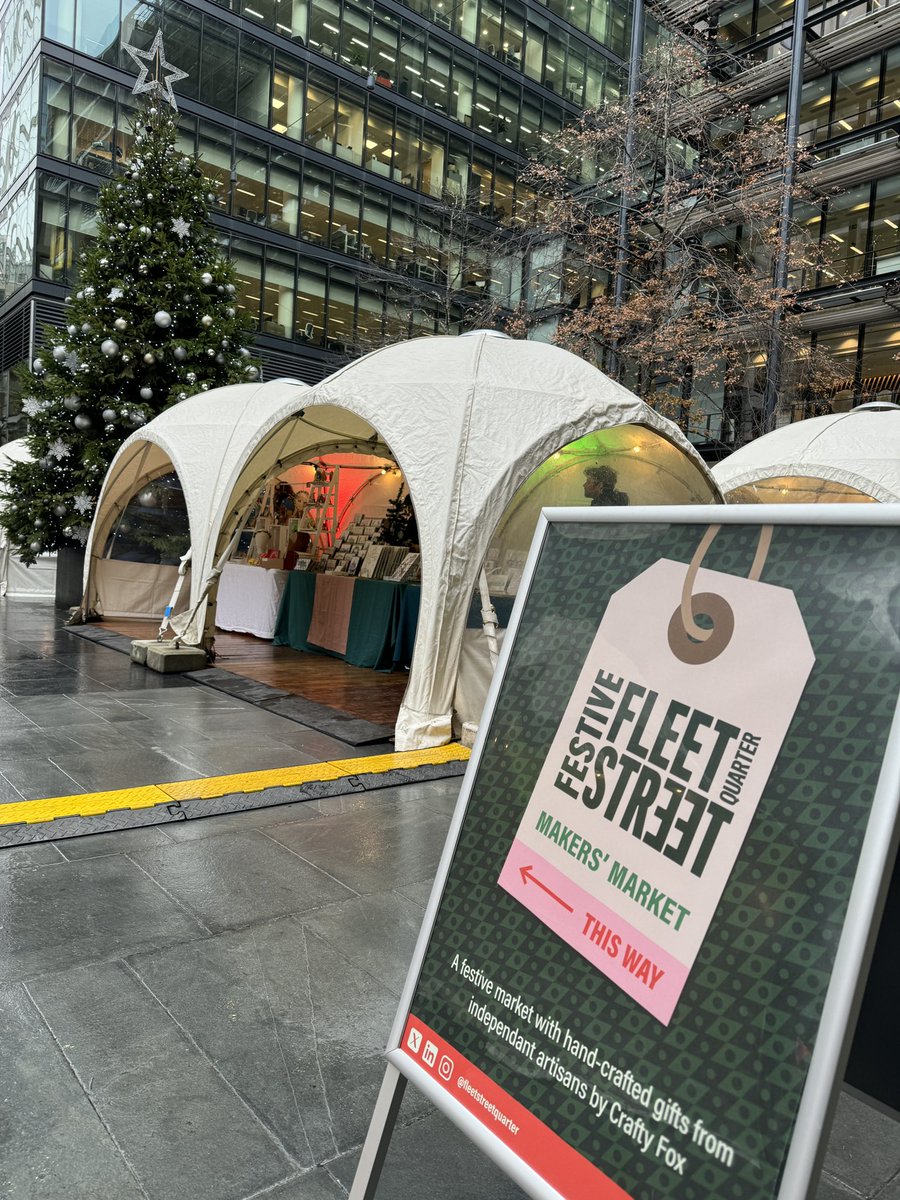 Fleet Street Quarter (@fleetstquarter) on Twitter photo 🛍️ Day 2 of our Makers’ Market at New Street Square!
🎁 Head over to pick up the perfect gift (or a treat for yourself!)
✨ Choose from a wide variety of artisan traders, provided by <a href="/craftyfoxmarket/">Crafty Fox Market</a>.
🕦 On between 11:30am – 3pm, today and tomorrow. 🛍️ Day 2 of our Makers’ Market at New Street Square!
🎁 Head over to pick up the perfect gift (or a treat for yourself!)
✨ Choose from a wide variety of artisan traders, provided by <a href="/craftyfoxmarket/">Crafty Fox Market</a>.
🕦 On between 11:30am – 3pm, today and tomorrow.