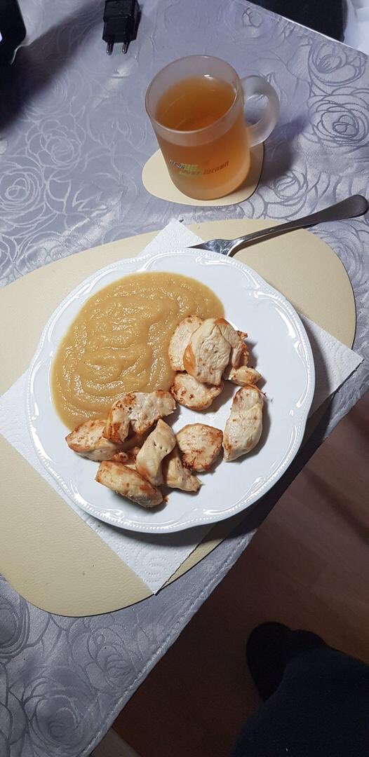 Let’s start a day with a smile 😊 and nice food 🍲