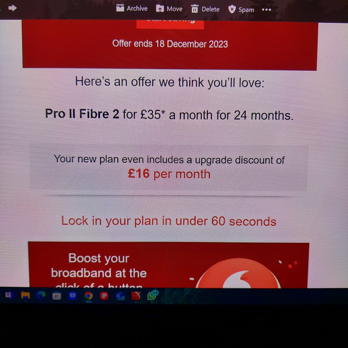 Preedy_Em's tweet photo. @VodafoneUK I think you need a grammar checker for your emails. Spot the mistake... https://t.co/E9zG0hSMJM