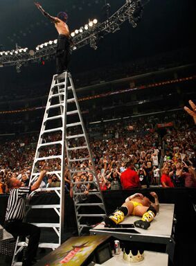 ianderohn96's tweet photo. Seeing this live at 2009 summerslam https://t.co/2E63MA8asC