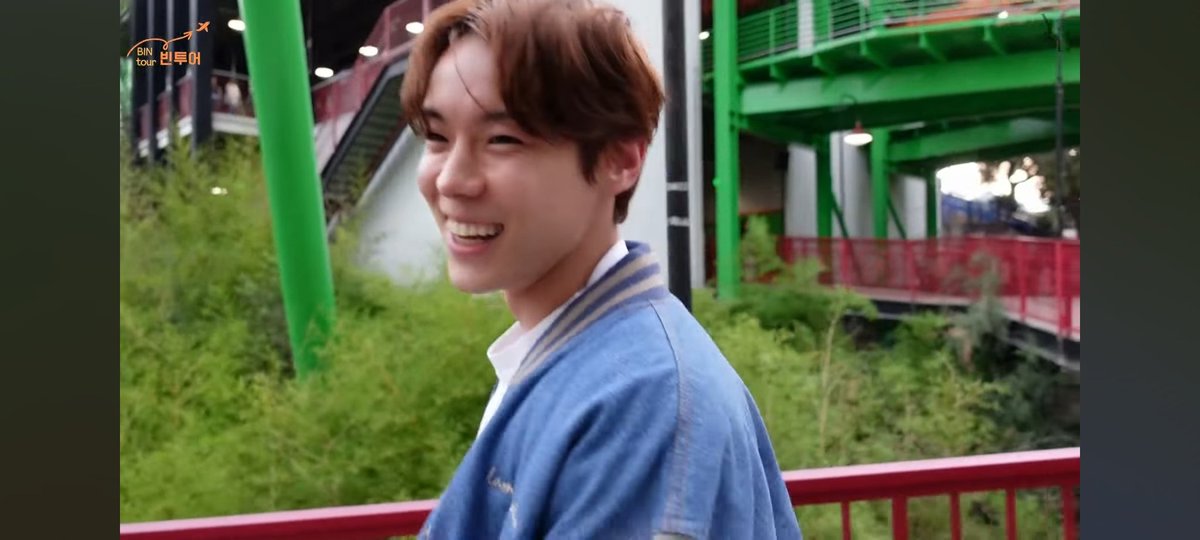 ThanhthuyRiviu's tweet photo. I Love his smile, so cute 😍😄
#happybirthdayyoonseobin #alwayswithSeobin
#LAvlog #happybirthdayseobin
#윤서빈 #YoonSeobin https://t.co/dle7EM7kPz