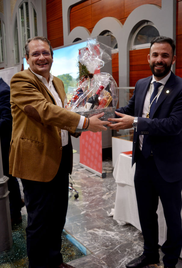 COAFHuelva's tweet photo. @ConsejoAndAAFF @APHuelva @BancoSabadell @AscensoresOtis , @Plasticosur , @GrupoLAE, @AzaharaCom @Wconsultores1 @ConversiaConsul #Chitech @mpascensores #Fincatech @PulsoEnergia #TYCSA #EmbarbaAscensores #Begalvi https://t.co/2OezMtupE0