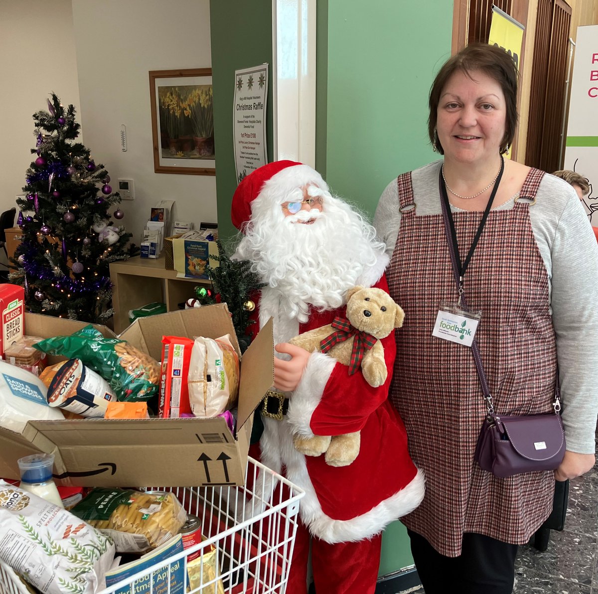 SFH Community Involvement (@sfhinvolvement) on Twitter photo The first batch of donated food bank items have been collected by Lisa from @TrussellTrust who extended her grateful thanks to <a href="/SFHFT/">Sherwood Forest Hospitals NHS FT</a> colleagues for their kind support. Please continue to drop off any donations to our offices before 15 December. <a href="/SFH_ChiefAHP/">Chief AHP for SFH</a> <a href="/SFH_CSTO/">SFH_CSTO</a> <a href="/Vickynhs/">Vicky 💙</a> The first batch of donated food bank items have been collected by Lisa from @TrussellTrust who extended her grateful thanks to <a href="/SFHFT/">Sherwood Forest Hospitals NHS FT</a> colleagues for their kind support. Please continue to drop off any donations to our offices before 15 December. <a href="/SFH_ChiefAHP/">Chief AHP for SFH</a> <a href="/SFH_CSTO/">SFH_CSTO</a> <a href="/Vickynhs/">Vicky 💙</a>